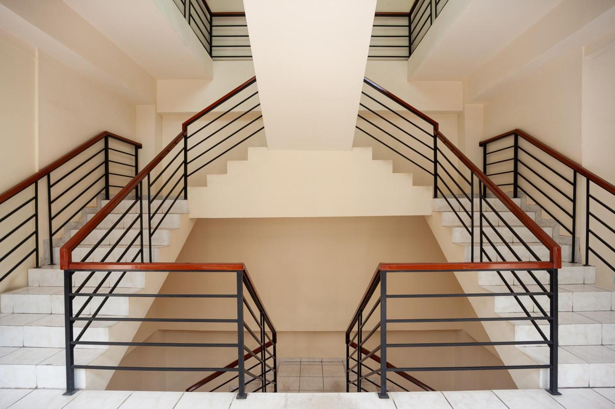 Reddoorz Plus Near Plaza Blok M Джакарта Екстериор снимка